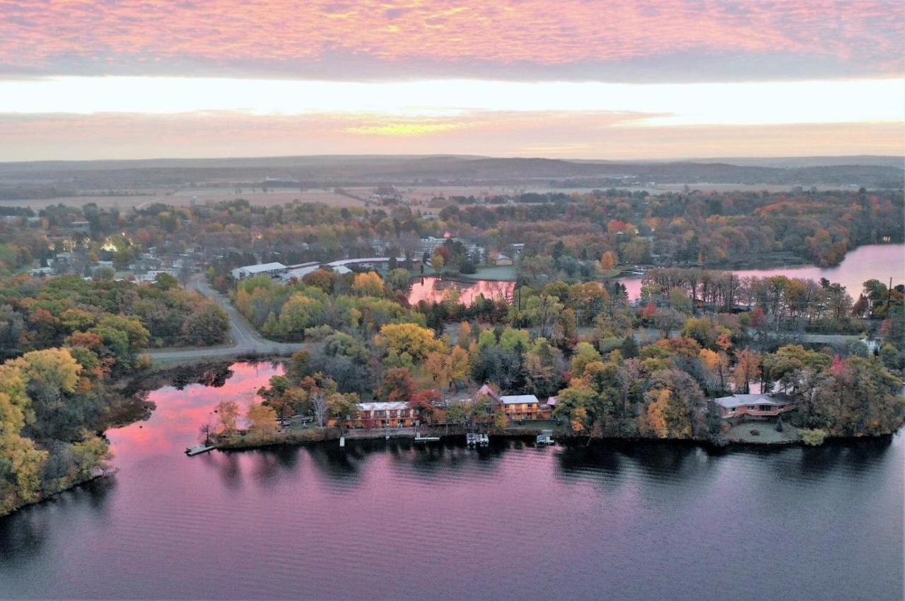 Curriers Lakeview Lodge Rice Lake Экстерьер фото